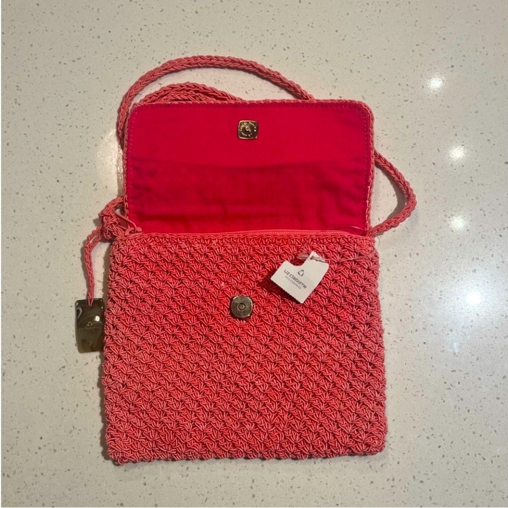 🆕 Liz Claiborne | Macrame Woven Crossbody Bag in Coral - Picture 4 of 4
